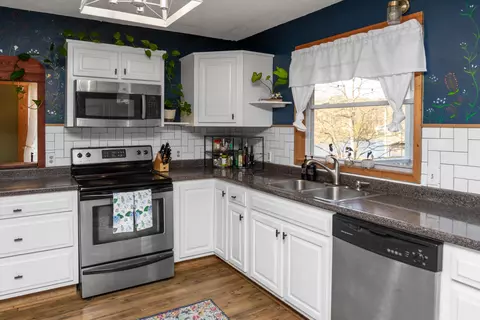 Kitchen - 67 Doe Cir, Dunlap, TN 37327 photo 5 of 8