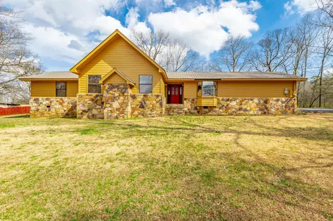9973 Miller Rd, Soddy Daisy, TN 37379