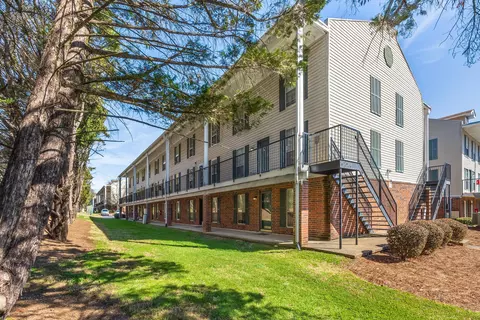 900 Mountain Creek Rd #E-71, Chattanooga, TN 37405