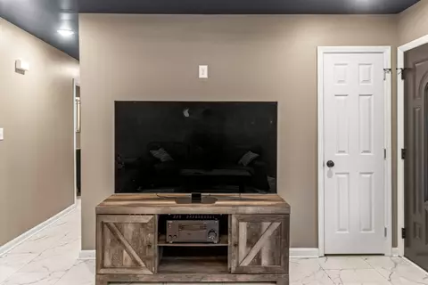 Entry Way - 258 E Hills Rd, Jasper, TN 37347 photo 1 of 1