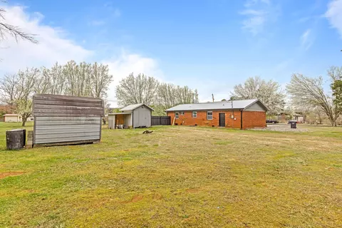 Exterior - 258 E Hills Rd, Jasper, TN 37347 photo 6 of 12