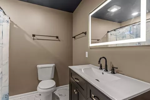 Bath - 258 E Hills Rd, Jasper, TN 37347 photo 4 of 4