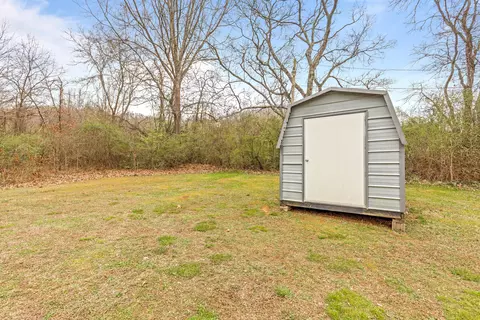 Exterior - 258 E Hills Rd, Jasper, TN 37347 photo 10 of 12