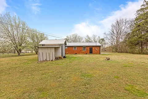 Exterior - 258 E Hills Rd, Jasper, TN 37347 photo 3 of 12