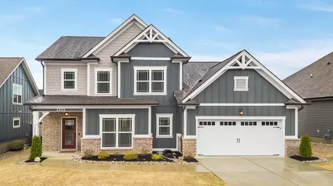 2523 Firefly Field Rd, Ooltewah, TN 37363
