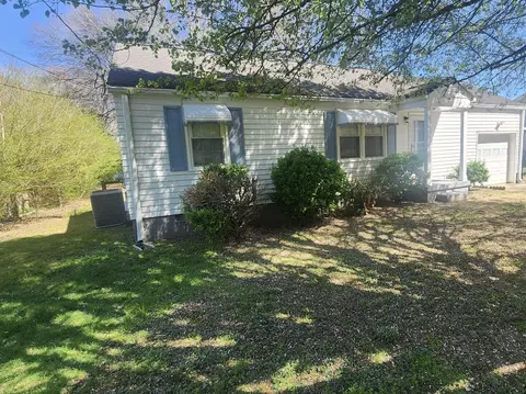 4 Edwards Ter, East Ridge, TN 37412
