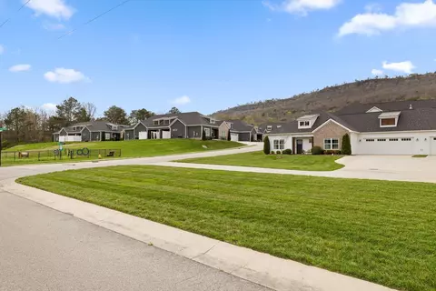 804 Wellstone Dr, Chattanooga, TN 37405
