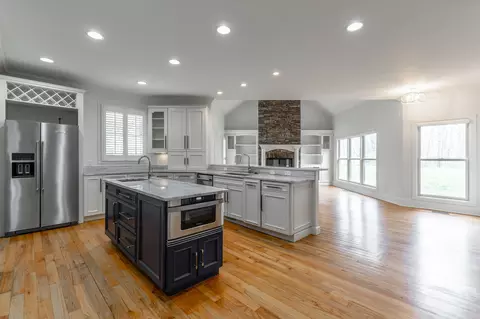Kitchen - 8323 Mitchell Mill Rd, Ooltewah, TN 37363 photo 1 of 17