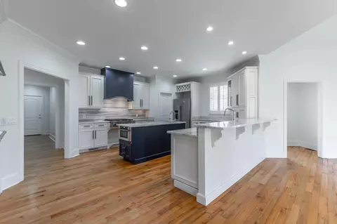 Kitchen - 8323 Mitchell Mill Rd, Ooltewah, TN 37363 photo 9 of 17