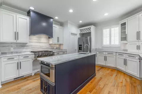 Kitchen - 8323 Mitchell Mill Rd, Ooltewah, TN 37363 photo 7 of 17