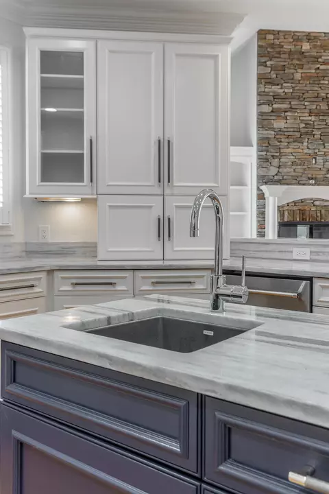 Kitchen - 8323 Mitchell Mill Rd, Ooltewah, TN 37363 photo 15 of 17