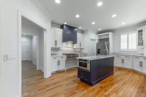 Kitchen - 8323 Mitchell Mill Rd, Ooltewah, TN 37363 photo 8 of 17