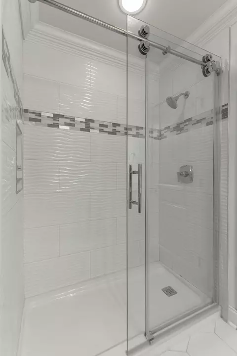 Bath - 8323 Mitchell Mill Rd, Ooltewah, TN 37363 photo 12 of 14