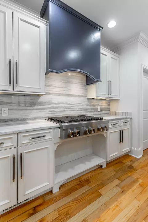 Kitchen - 8323 Mitchell Mill Rd, Ooltewah, TN 37363 photo 13 of 17