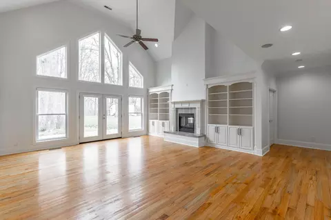 Living - 8323 Mitchell Mill Rd, Ooltewah, TN 37363 photo 4 of 18
