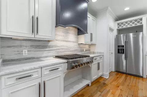 Kitchen - 8323 Mitchell Mill Rd, Ooltewah, TN 37363 photo 5 of 17