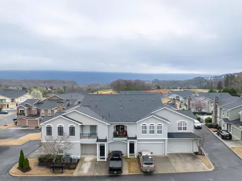 412 Renaissance Ct, Chattanooga, TN 37419