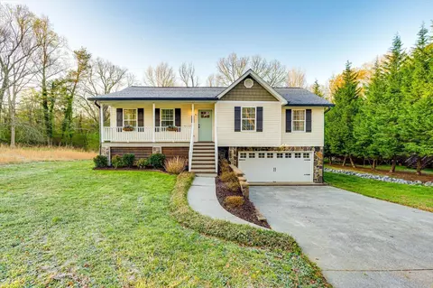 203 Darvin Ln, Lafayette, GA 30728