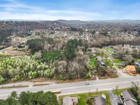 8528 E Brainerd Rd, Chattanooga, TN 37421 photo 2