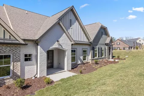 92 Founding Way # -I, Lookout Mountain, GA 30750