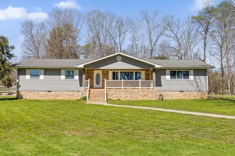 310 Daniels Rd, Trenton, GA 30752