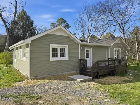 10940 Eustice Rd, Soddy Daisy, TN 37379