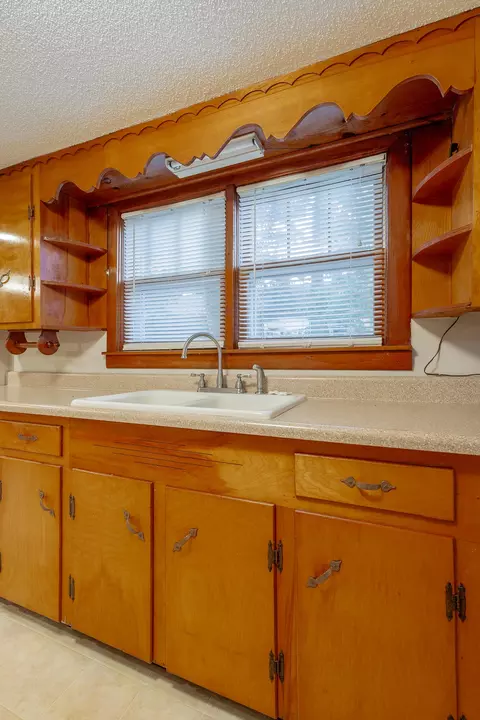 Kitchen - 1010 Main St, Kimball, TN 37347 photo 4 of 4