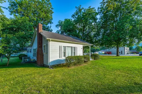 Exterior - 1010 Main St, Kimball, TN 37347 photo 6 of 12