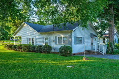Exterior - 1010 Main St, Kimball, TN 37347 photo 8 of 12