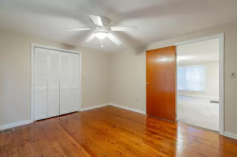Bedroom - 1010 Main St, Kimball, TN 37347 photo 2 of 5