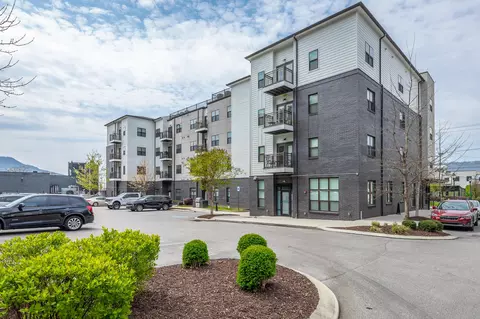 804 Riverfront Pkwy #208, Chattanooga, TN 37402
