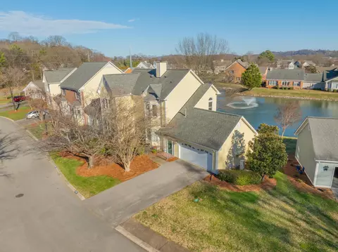 1213 Bridgewater Ln, Chattanooga, TN 37405