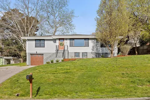 833 Belvoir Hills Dr, Chattanooga, TN 37412