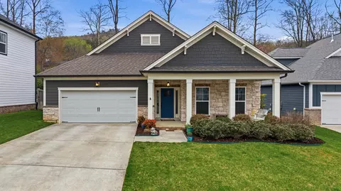 555 Deer Valley Dr, Hixson, TN 37343