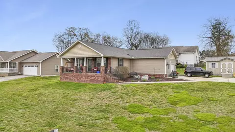 339 Foothills Dr, Dayton, TN 37321