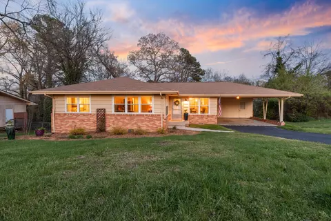 1110 Panorama Dr, Chattanooga, TN 37421