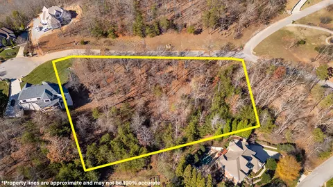 2221 Horizons Dr, Ooltewah, TN 37363