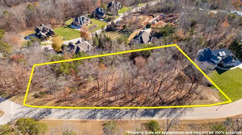 2221 Horizons Dr, Ooltewah, TN 37363