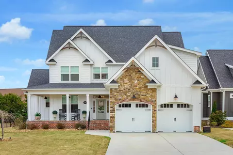 8893 Grey Reed Dr, Ooltewah, TN 37363