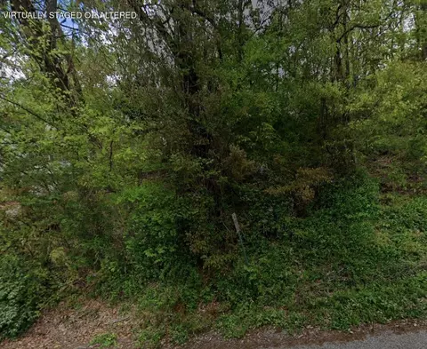 522 Crewdson St #11, Chattanooga, TN 37405
