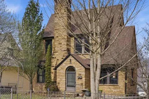 717 Clinton St, Harriman, TN 37748