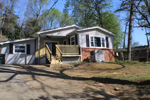 327 Shanty Lake Dr, Chattanooga, TN 37419