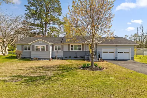 253 Castleberry St, Rossville, GA 30741