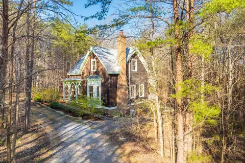 44 Valley Rim Dr, Chickamauga, GA 30707