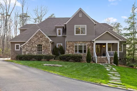 5426 Summerfield Ln, Signal Mountain, TN 37377