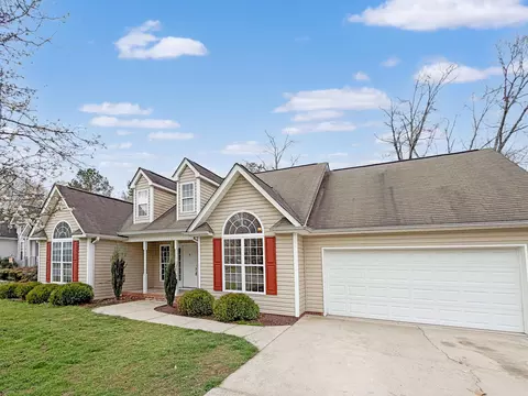 7446 Salmon Ln, Ooltewah, TN 37363
