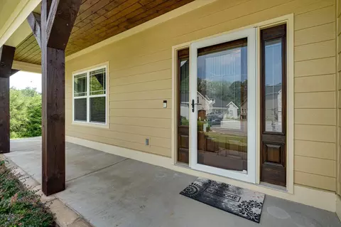 8815 Silver Maple Dr, Ooltewah, TN 37363 photo 3