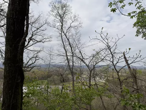 6587 Fairview Rd, Hixson, TN 37343