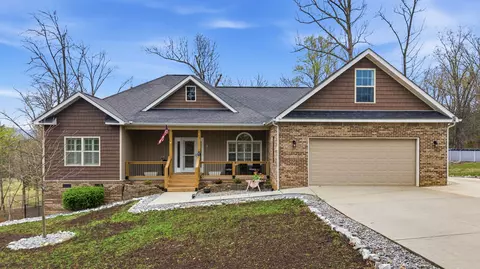 271 Mountain Shadow Dr, Evensville, TN 37332