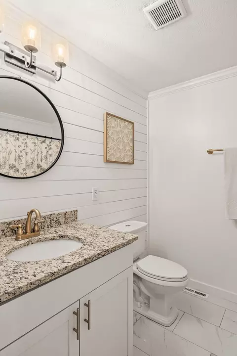 Bath - 98 Battleview Dr, Ringgold, GA 30736 photo 4 of 4
